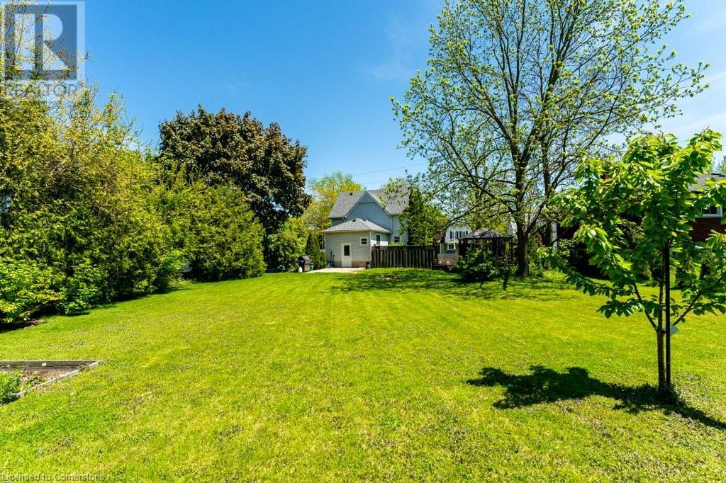 Photo 38 of 4216 Mountain Street, Beamsville ON