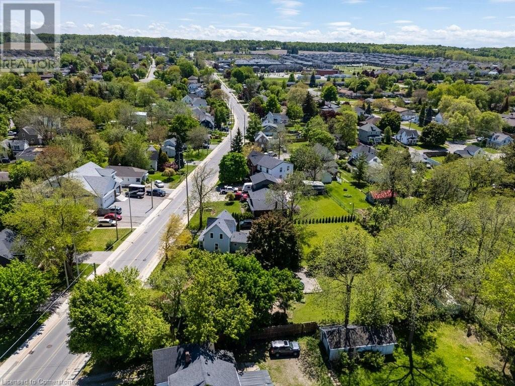 Photo 41 of 4216 Mountain Street, Beamsville ON