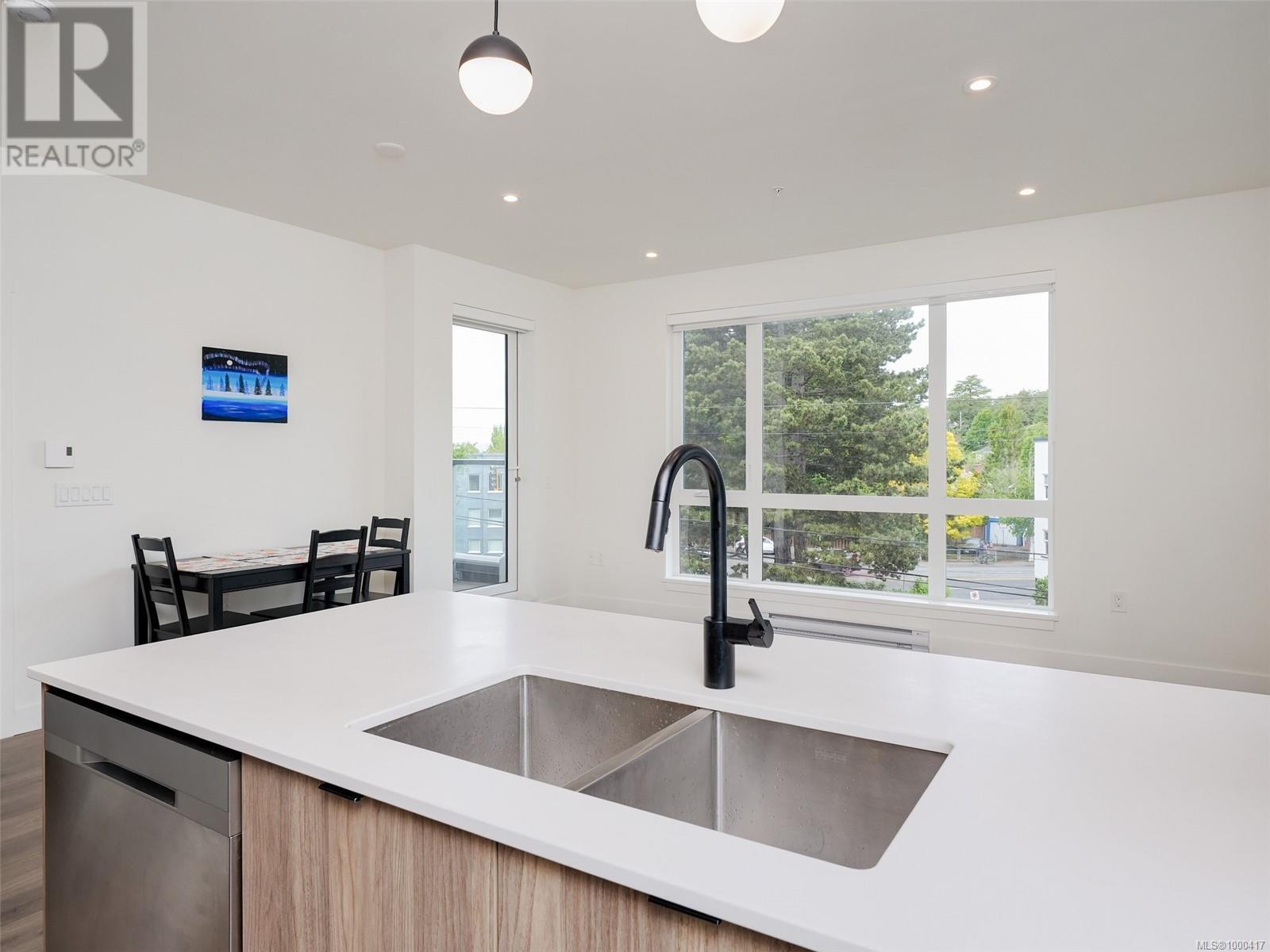 #307 1301 HILLSIDE AVE - Image 11