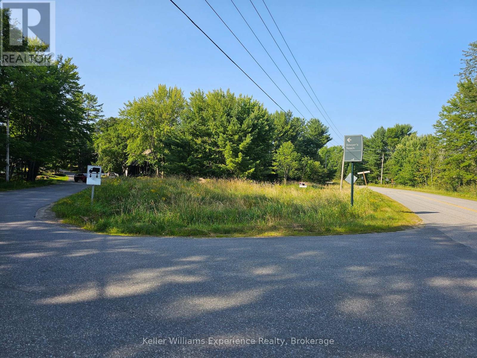 Photo 1 of 1006 Bowyers Beach Road, Bracebridge ON