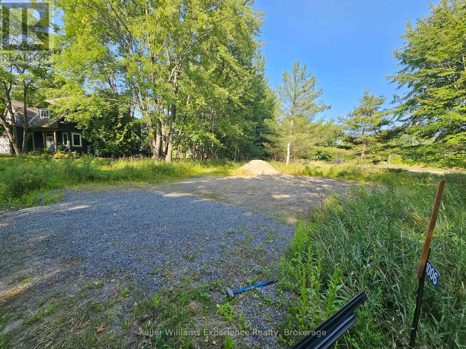 Photo 2 of 1006 Bowyers Beach Road, Bracebridge ON