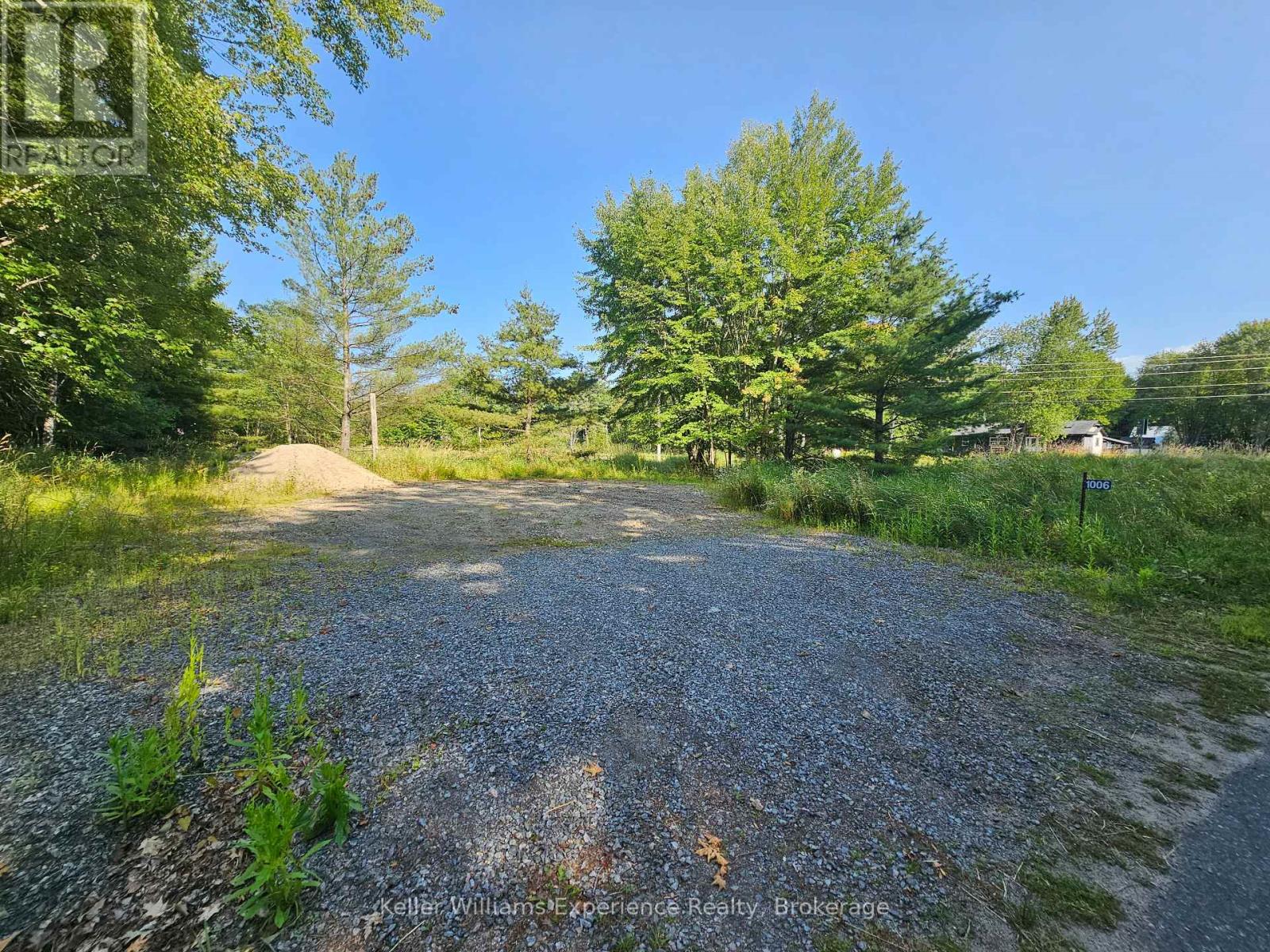 Photo 3 of 1006 Bowyers Beach Road, Bracebridge ON
