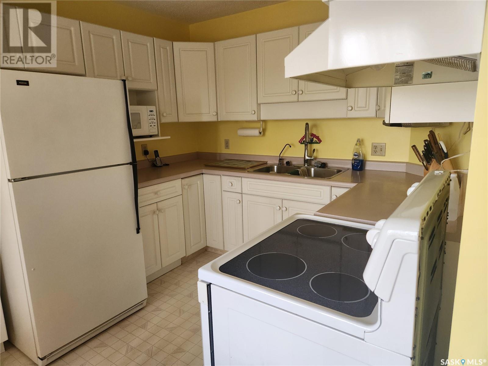 Photo 19 of 304 806 100 A Street, Tisdale SK