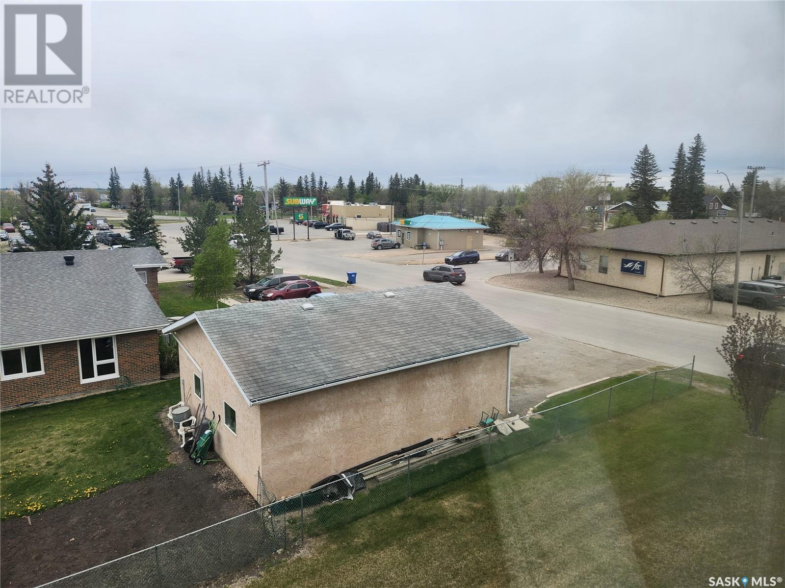 Photo 3 of 304 806 100 A Street, Tisdale SK