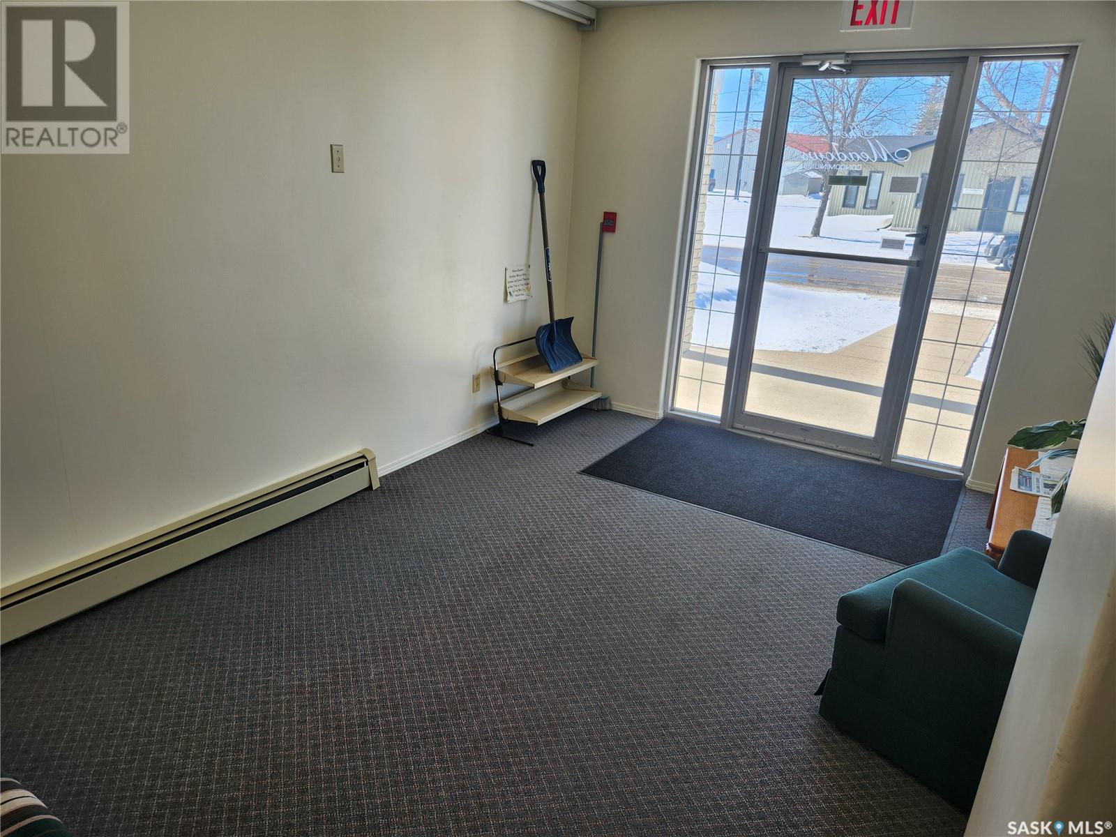 Photo 2 of 304 806 100 A Street, Tisdale SK