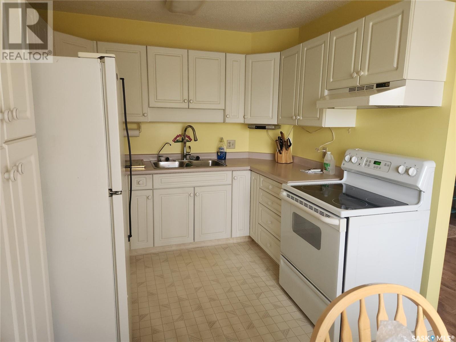 Photo 27 of 304 806 100 A Street, Tisdale SK