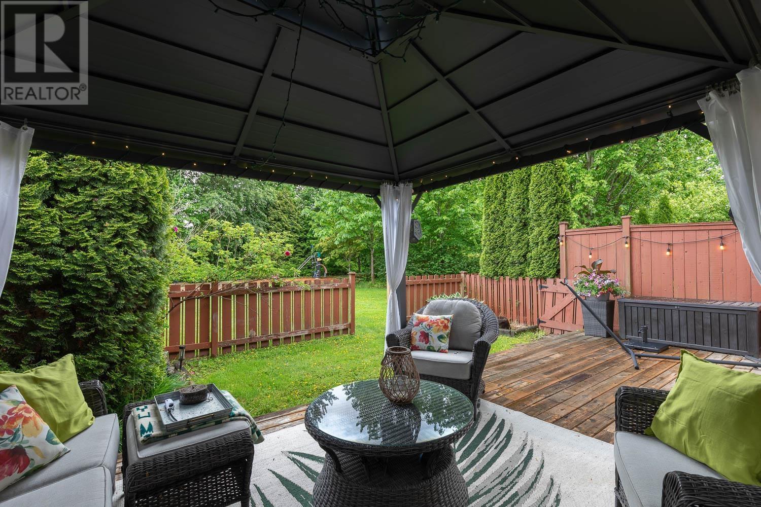 30 40632 GOVERNMENT ROAD, Squamish
