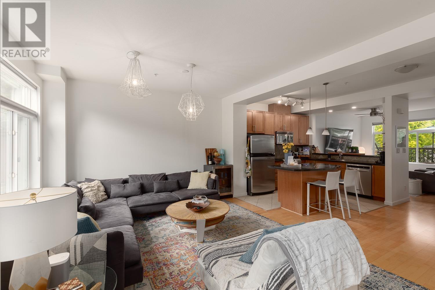 30 40632 GOVERNMENT ROAD, Squamish