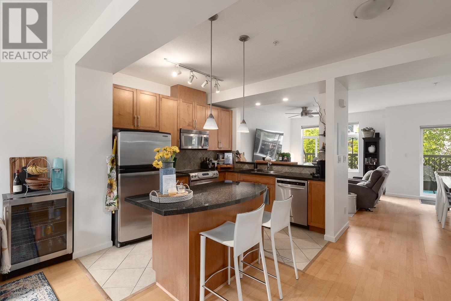 30 40632 GOVERNMENT ROAD, Squamish