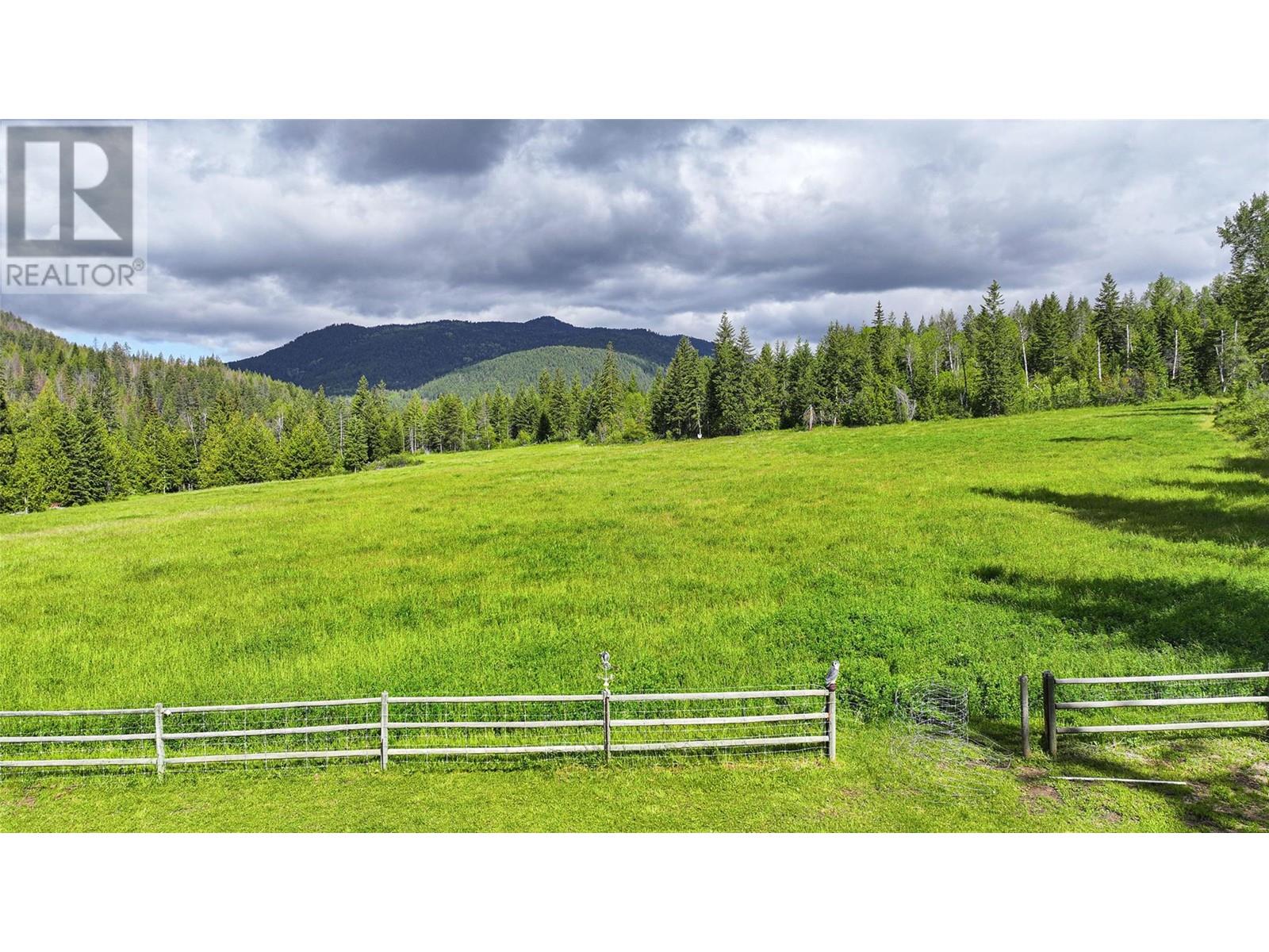 1075 Six Mile Creek Road, Vernon