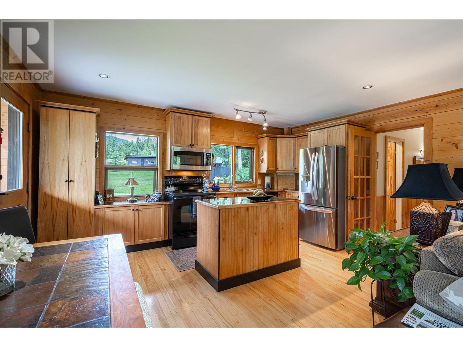 1075 Six Mile Creek Road, Vernon