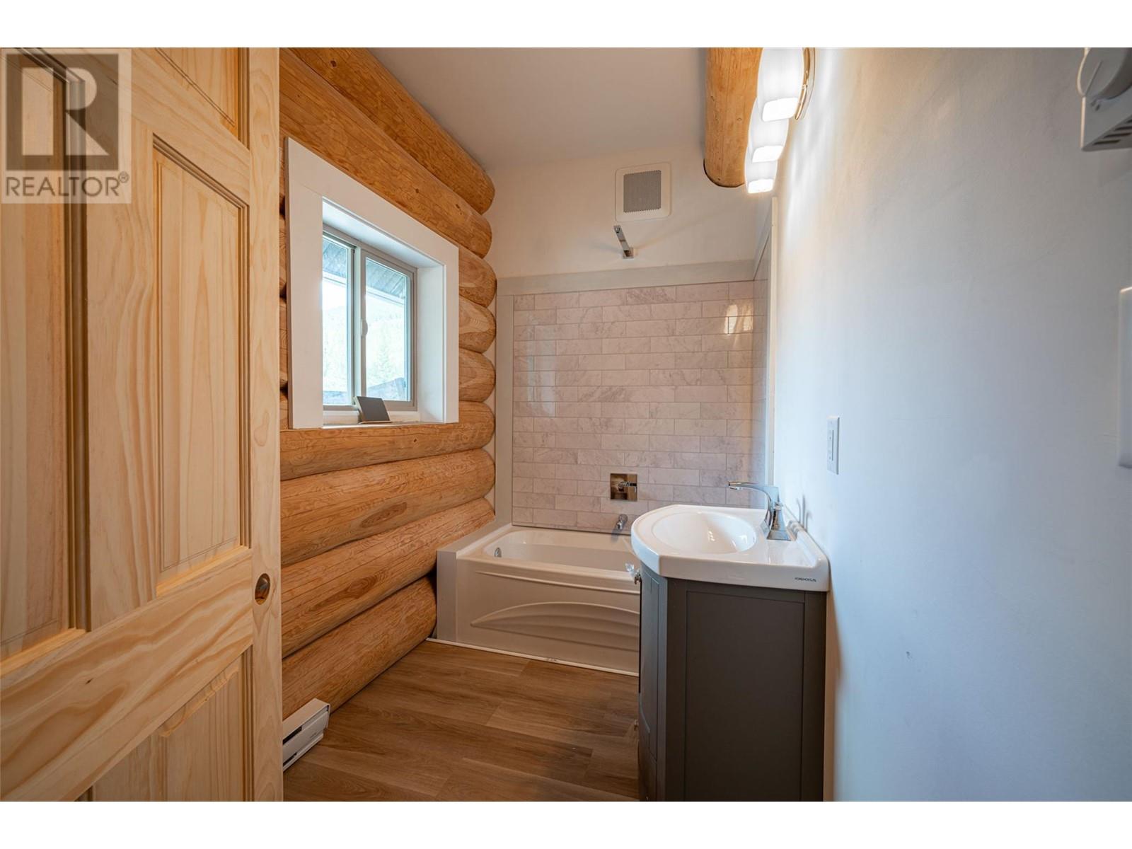 1075 Six Mile Creek Road, Vernon