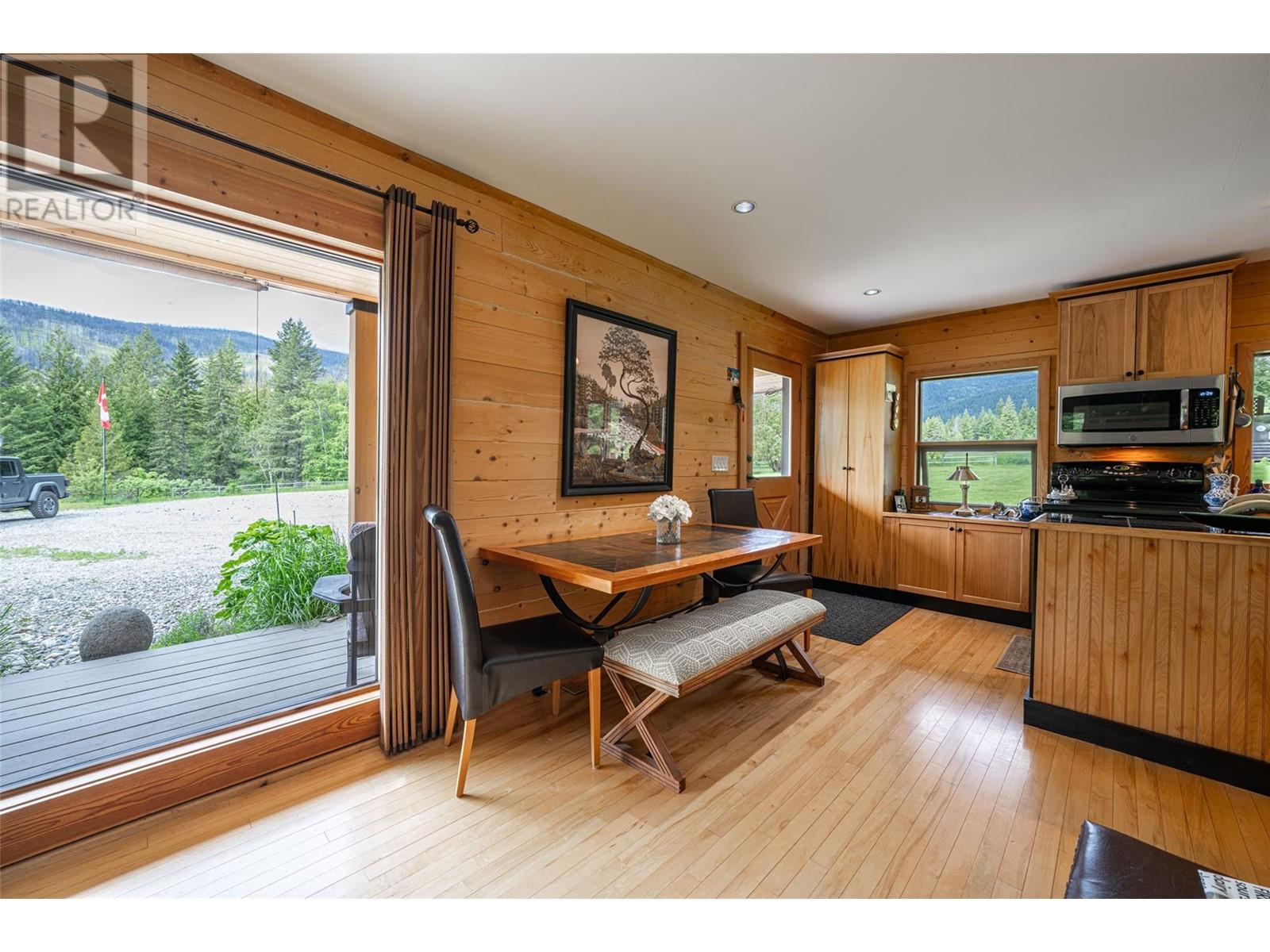 1075 Six Mile Creek Road, Vernon