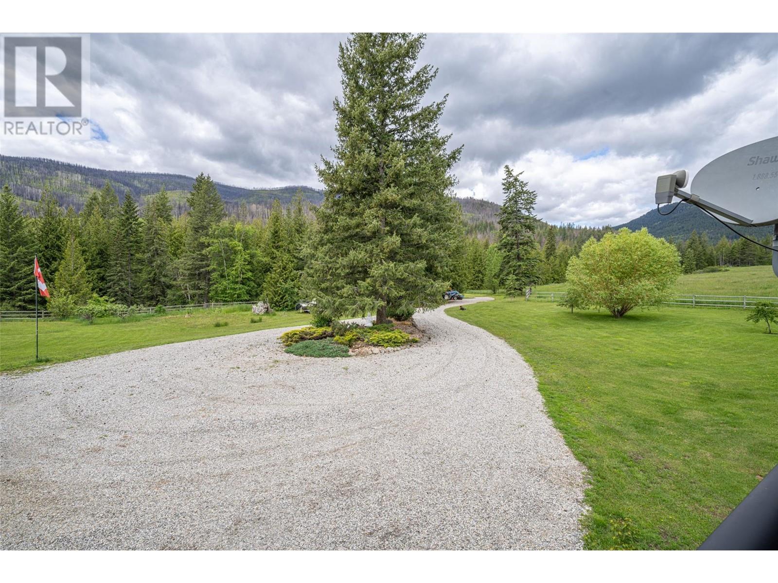 1075 Six Mile Creek Road, Vernon