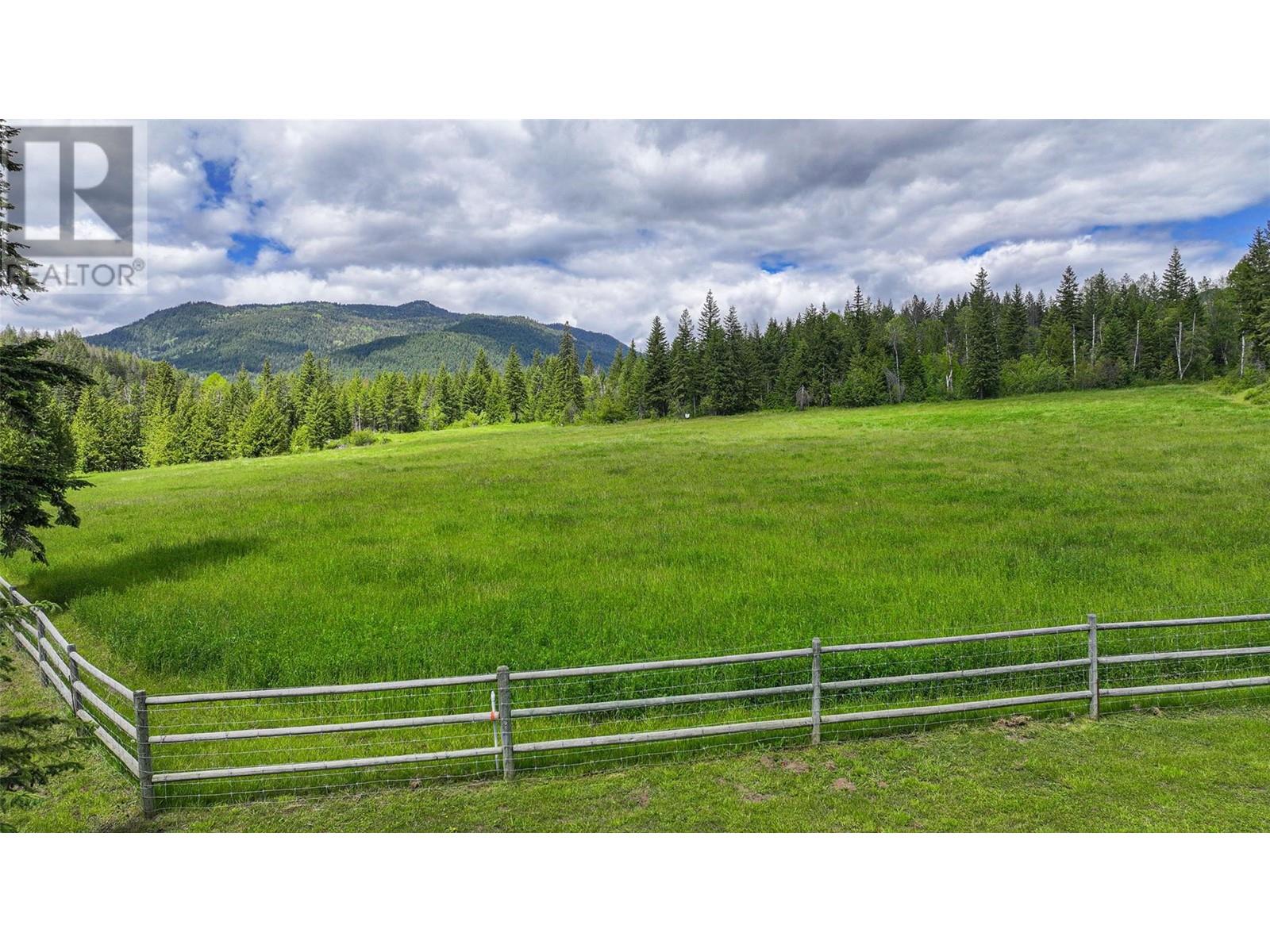 1075 Six Mile Creek Road, Vernon