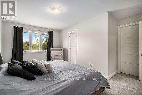 Photo 16 of 401 Voyageur Place, Russell ON