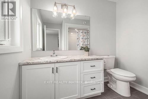 Photo 6 of 401 Voyageur Place, Russell ON