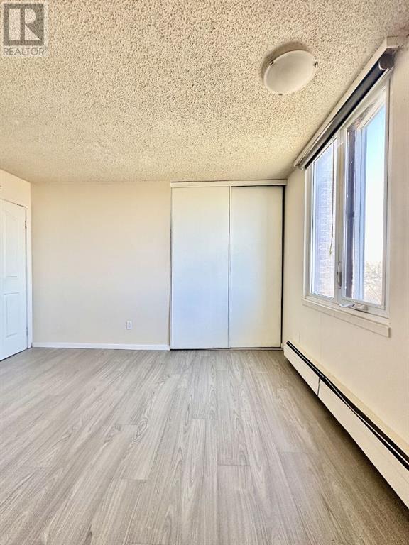 Single Family House for Sale in   Dalton Drive NW Dalhousie Calgary 