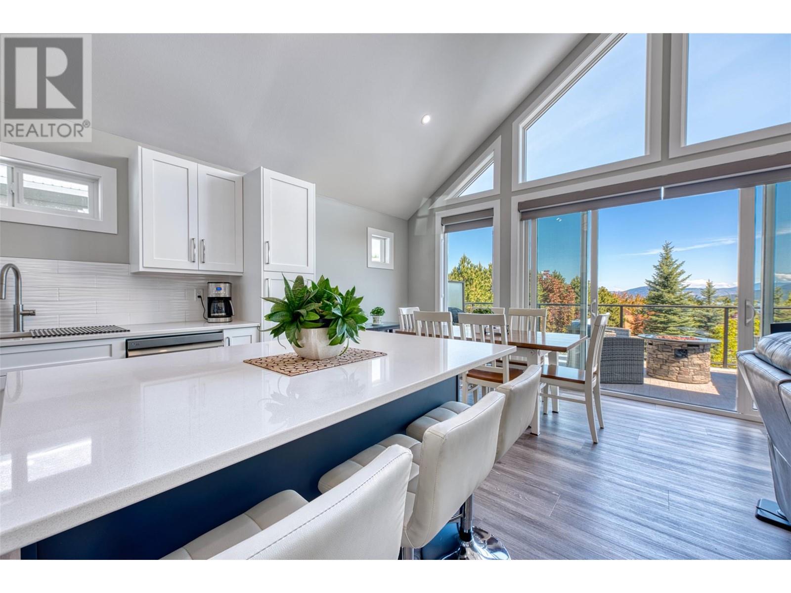 348 6833 Madrid Way, Kelowna