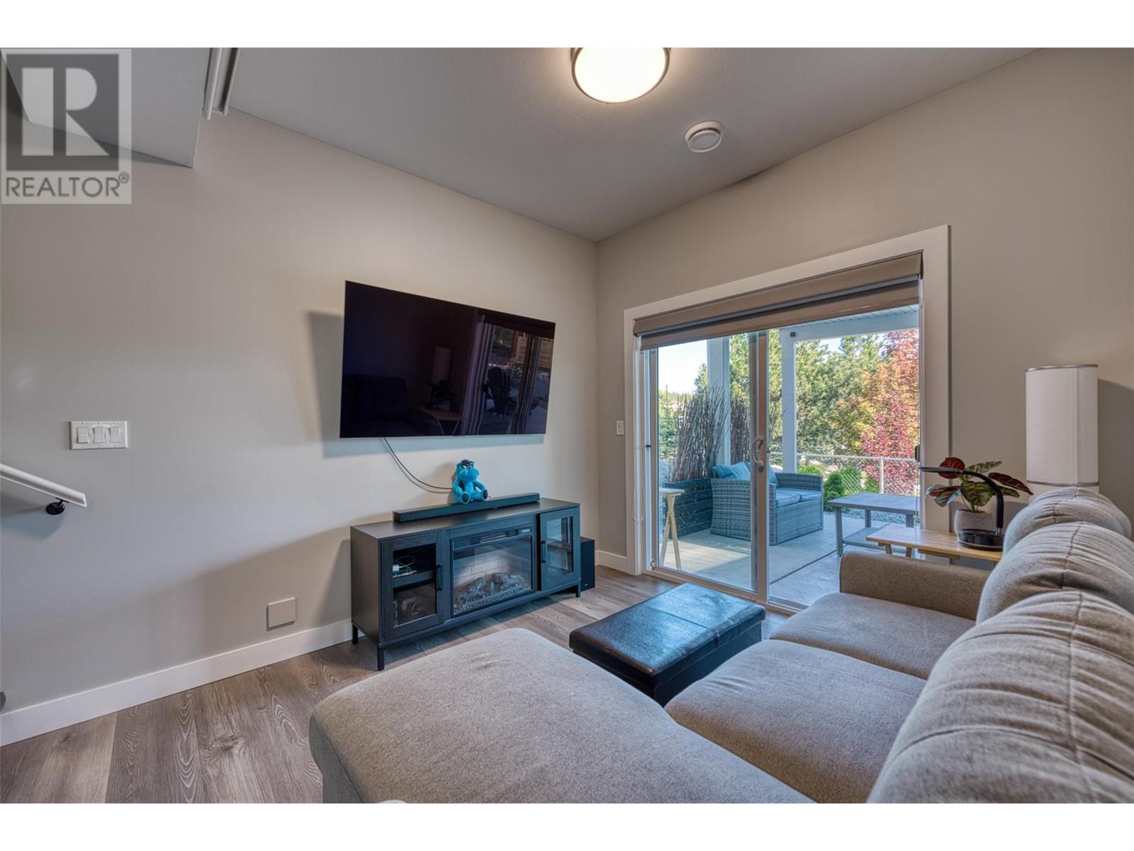 348 6833 Madrid Way, Kelowna
