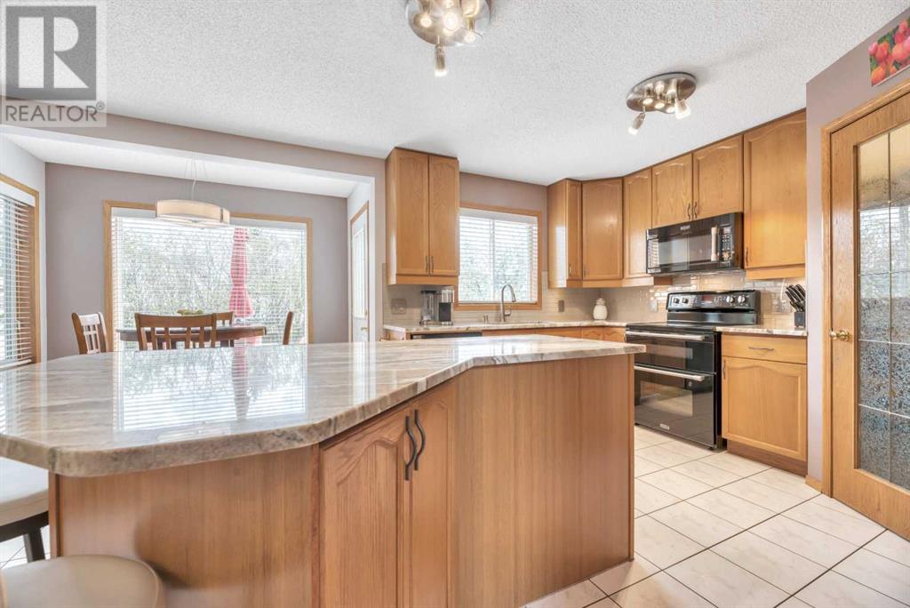 Single Family House for Sale in  Harvest Lake Crescent NE Harvest Hills Calgary 