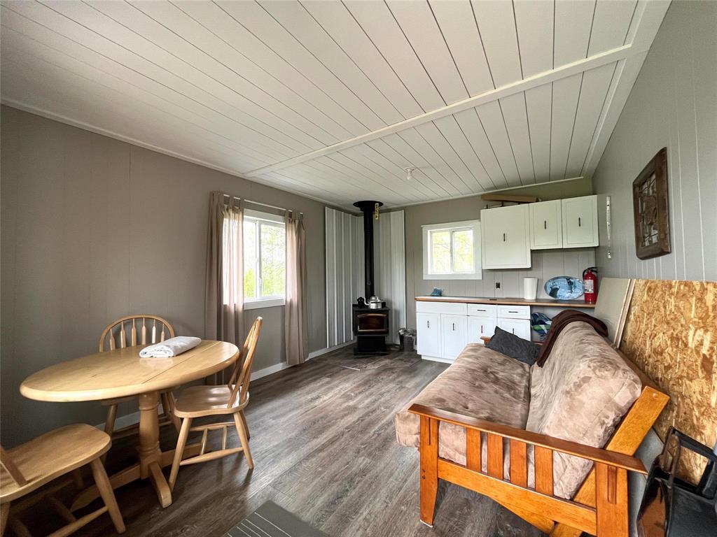 Photo 10 of 64126 8 N Road, Piney Rm MB