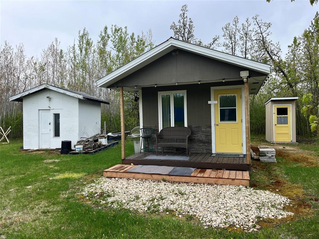 Photo 8 of 64126 8 N Road, Piney Rm MB