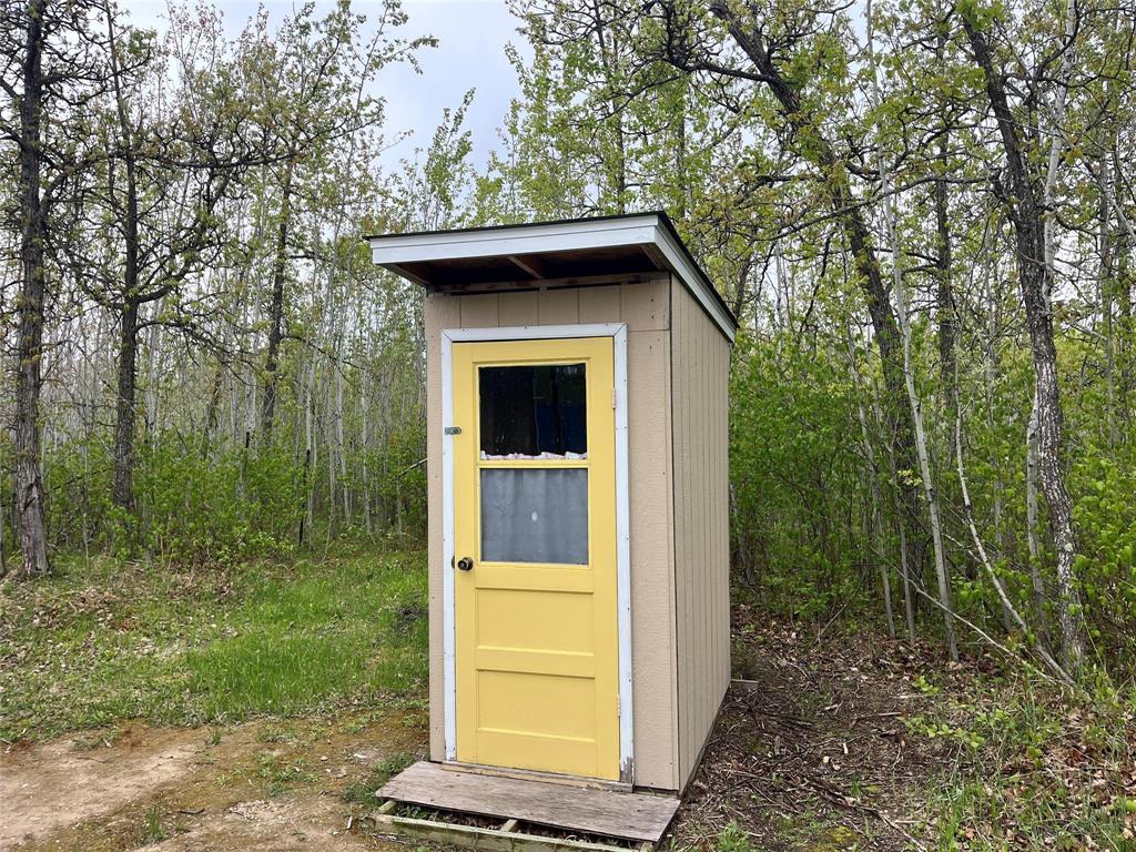 Photo 15 of 64126 8 N Road, Piney Rm MB
