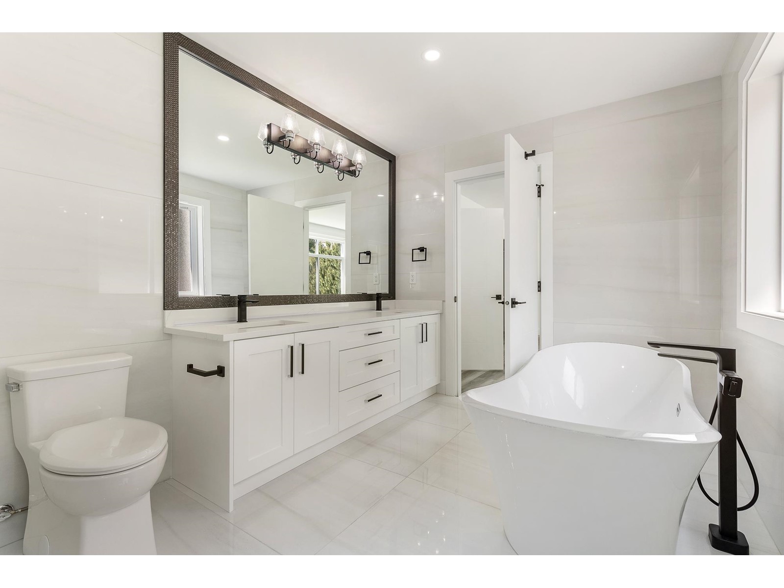 7350 MARBLE HILL ROAD, Eastern Hillsides, Chilliwack