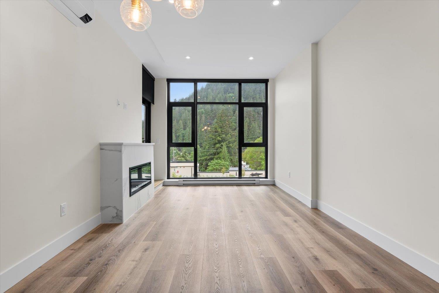 502 120 ESPLANADE AVENUE, Harrison Hot Springs, Harrison Hot Springs