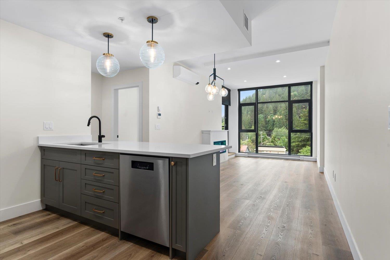 502 120 ESPLANADE AVENUE, Harrison Hot Springs, Harrison Hot Springs