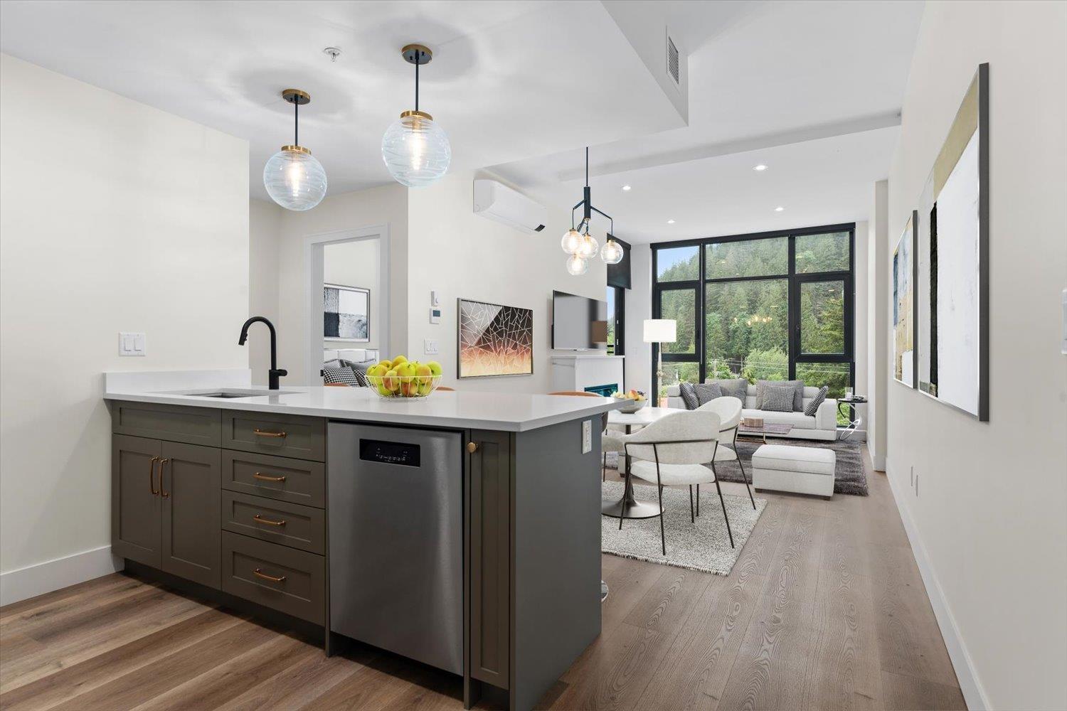 502 120 ESPLANADE AVENUE, Harrison Hot Springs, Harrison Hot Springs