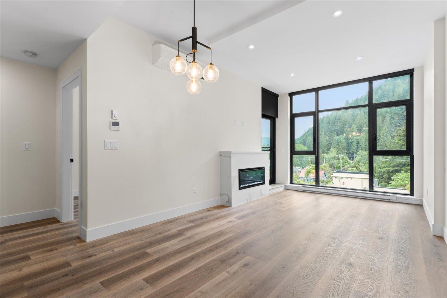 502 120 ESPLANADE AVENUE, Harrison Hot Springs, Harrison Hot Springs