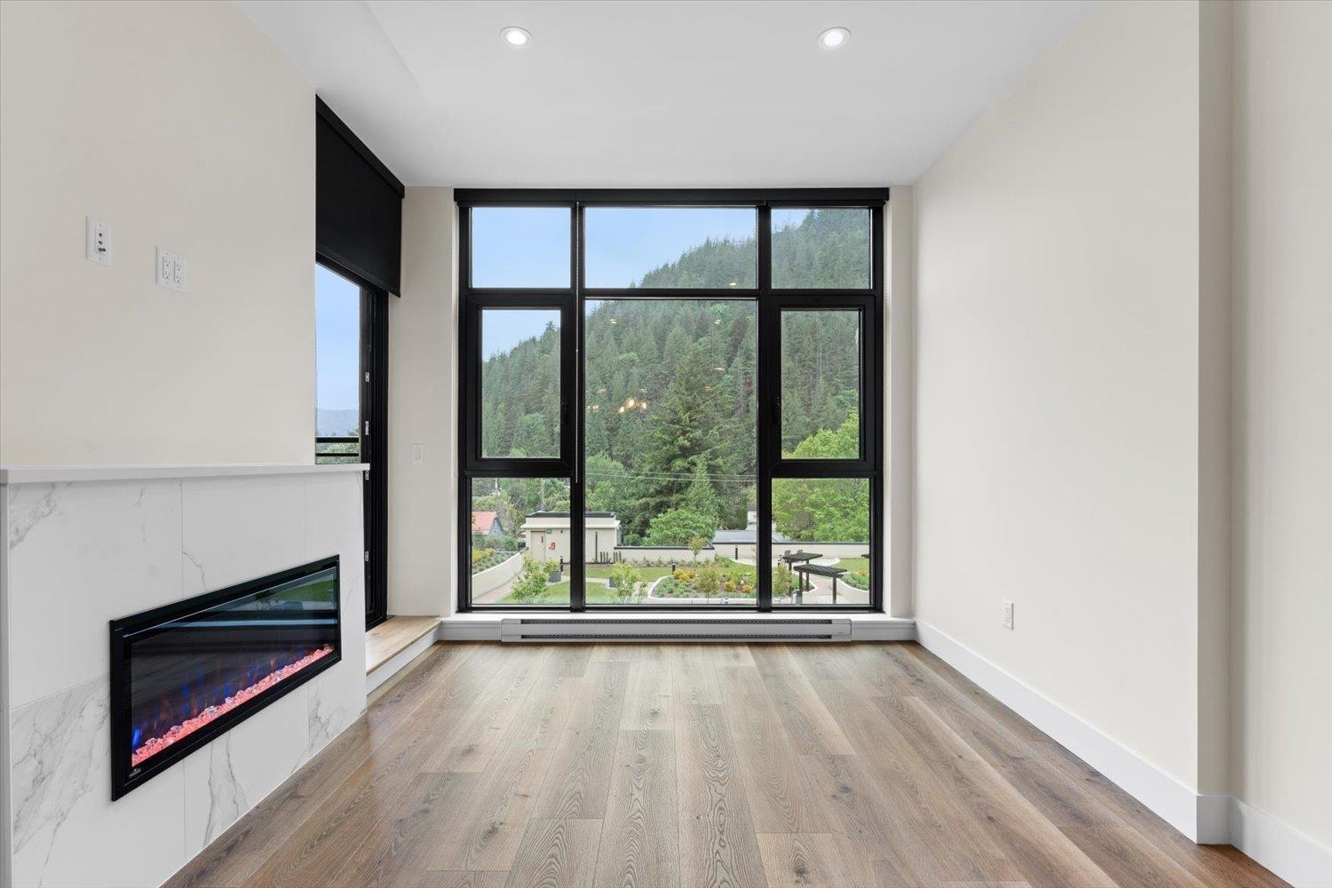 502 120 ESPLANADE AVENUE, Harrison Hot Springs, Harrison Hot Springs