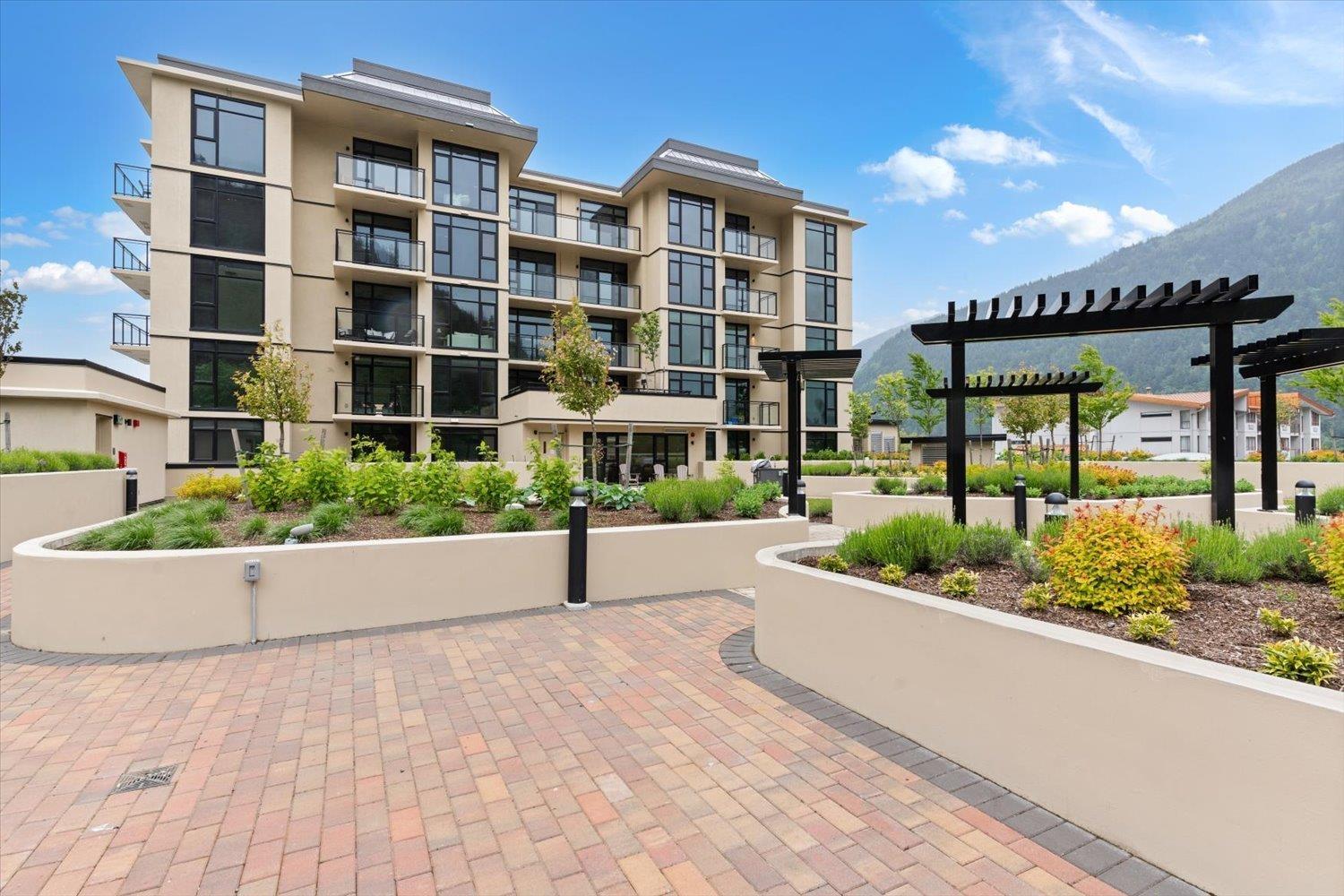 502 120 ESPLANADE AVENUE, Harrison Hot Springs, Harrison Hot Springs