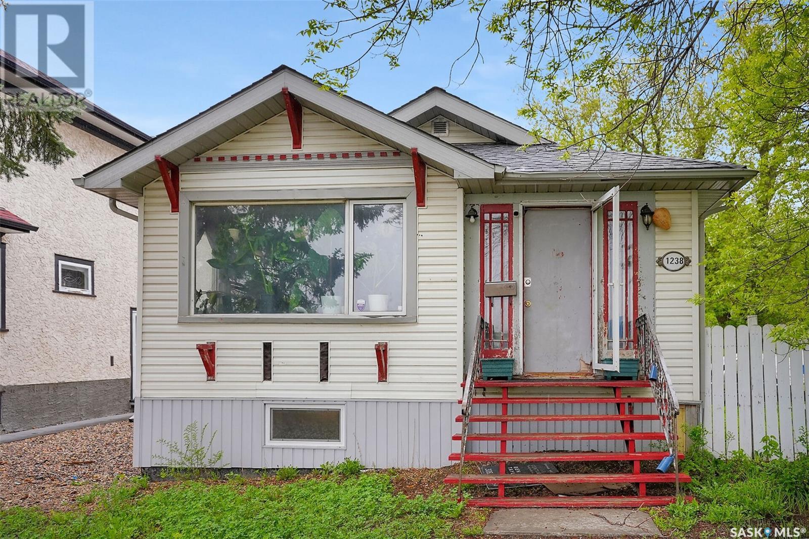 Photo 5 of 1238 Elphinstone Street, Regina SK
