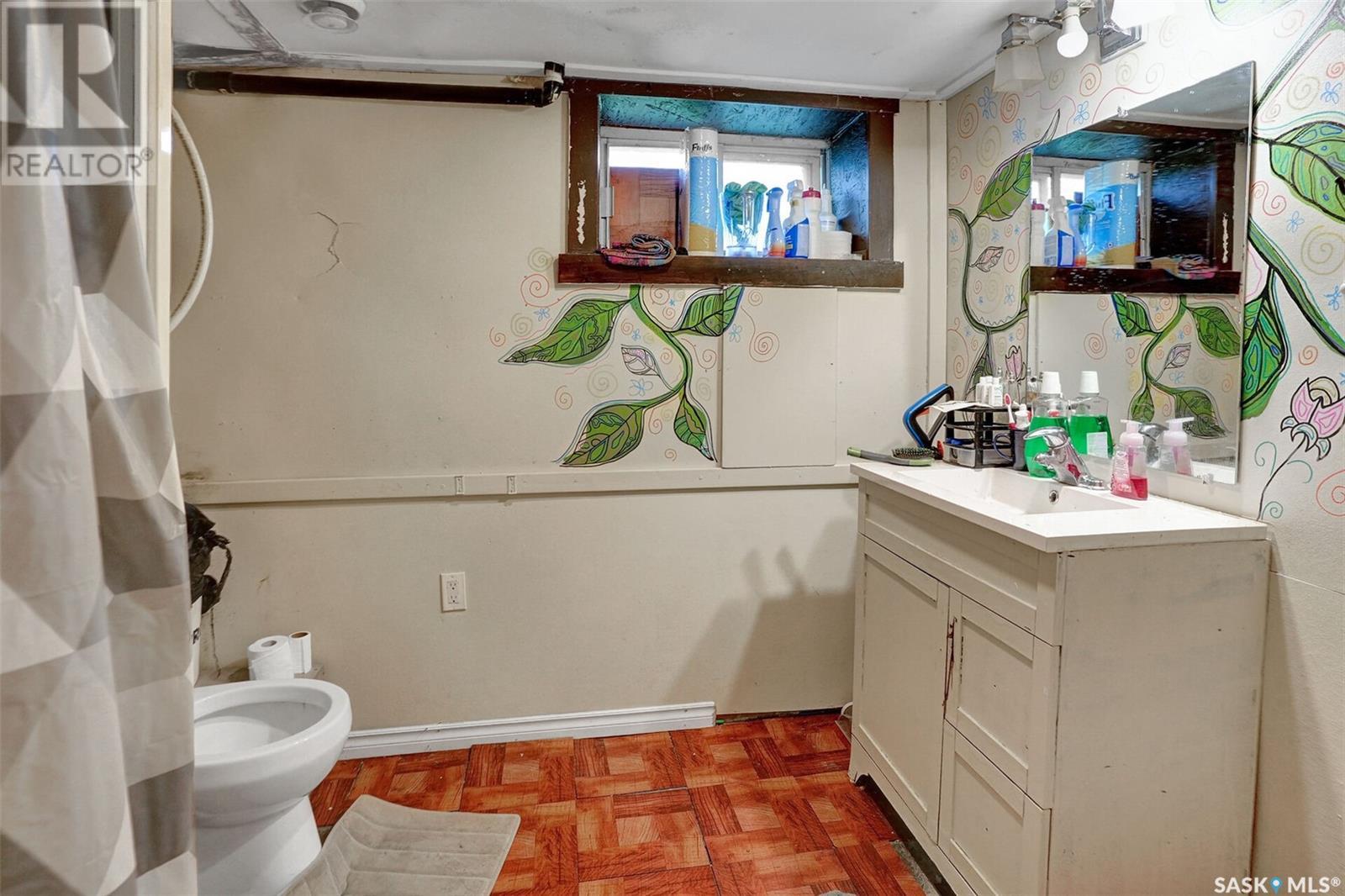 Photo 4 of 1238 Elphinstone Street, Regina SK