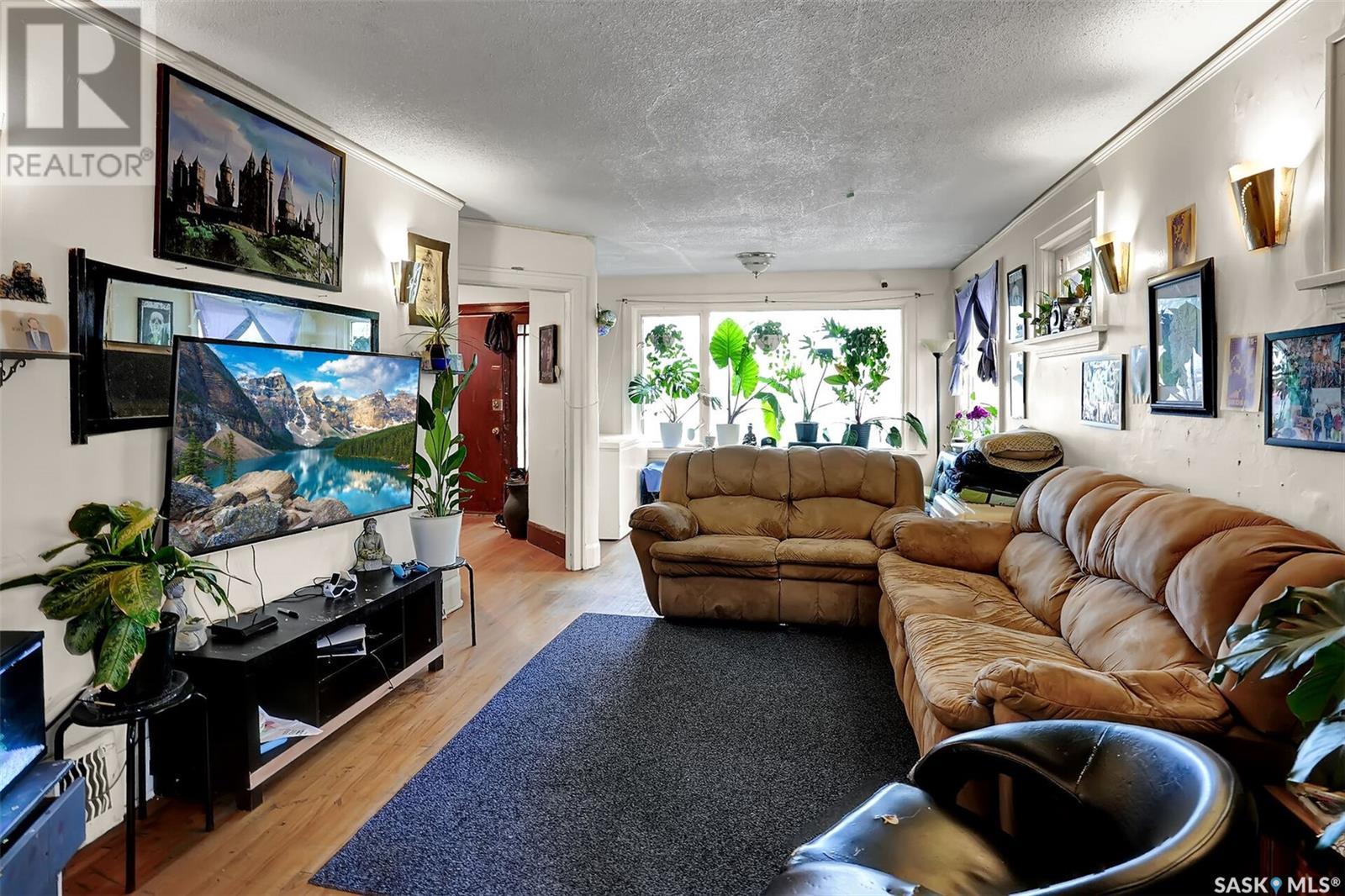 Photo 7 of 1238 Elphinstone Street, Regina SK