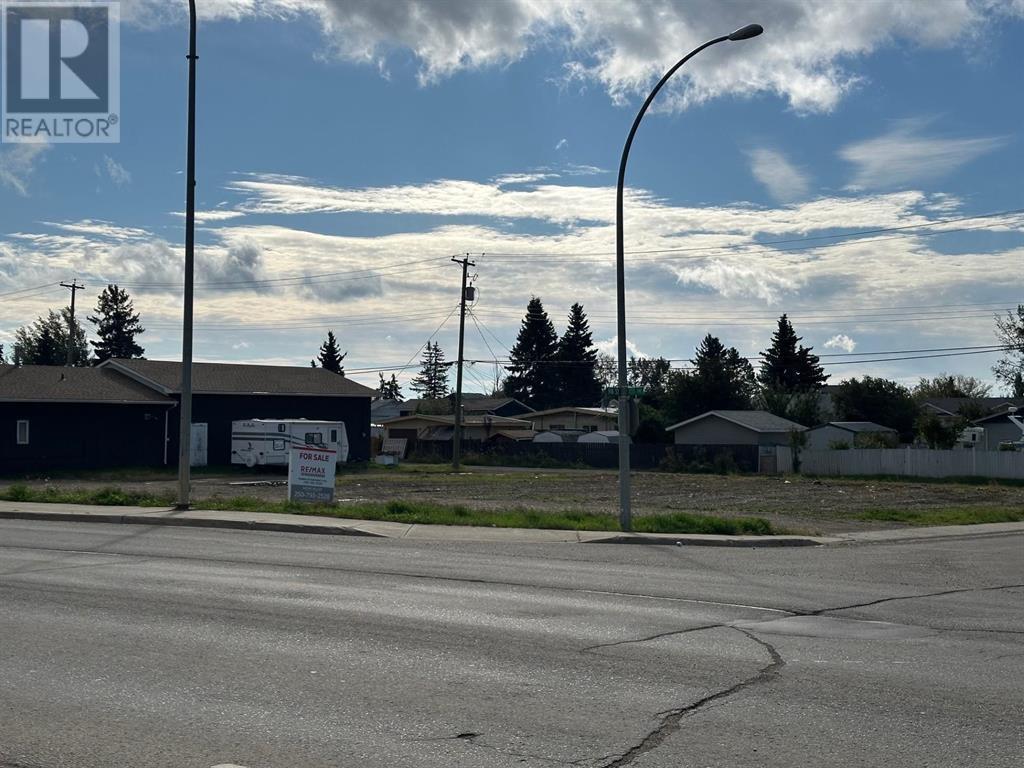 Photo 2 of 9103 9107 100 Avenue, Fort St John BC