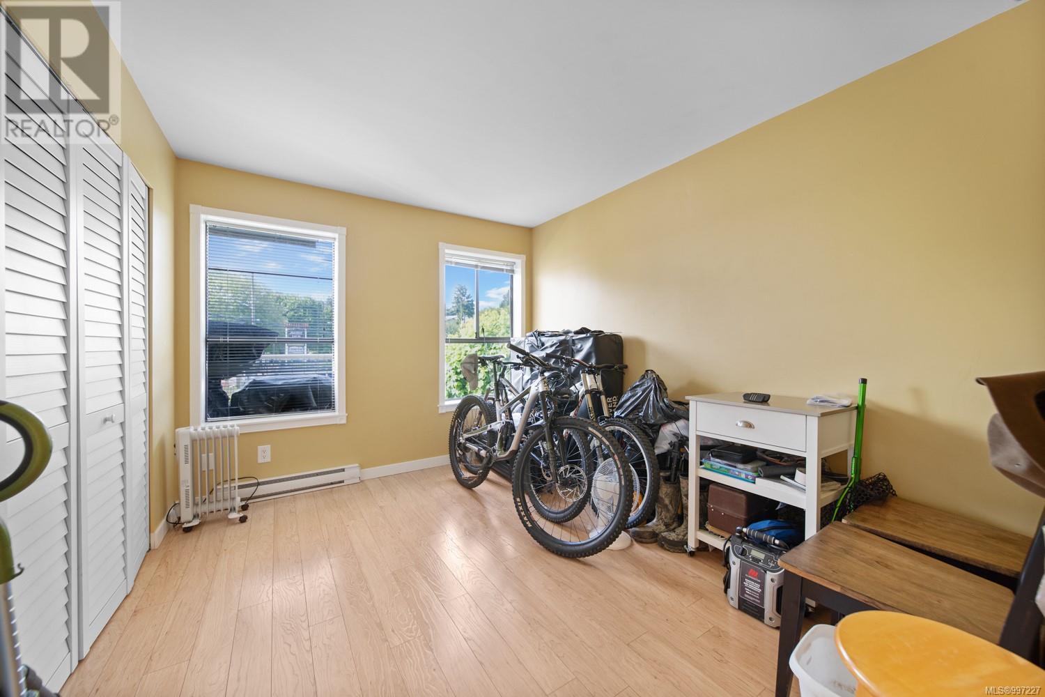 #207 2815 DEPARTURE BAY RD - Image 12