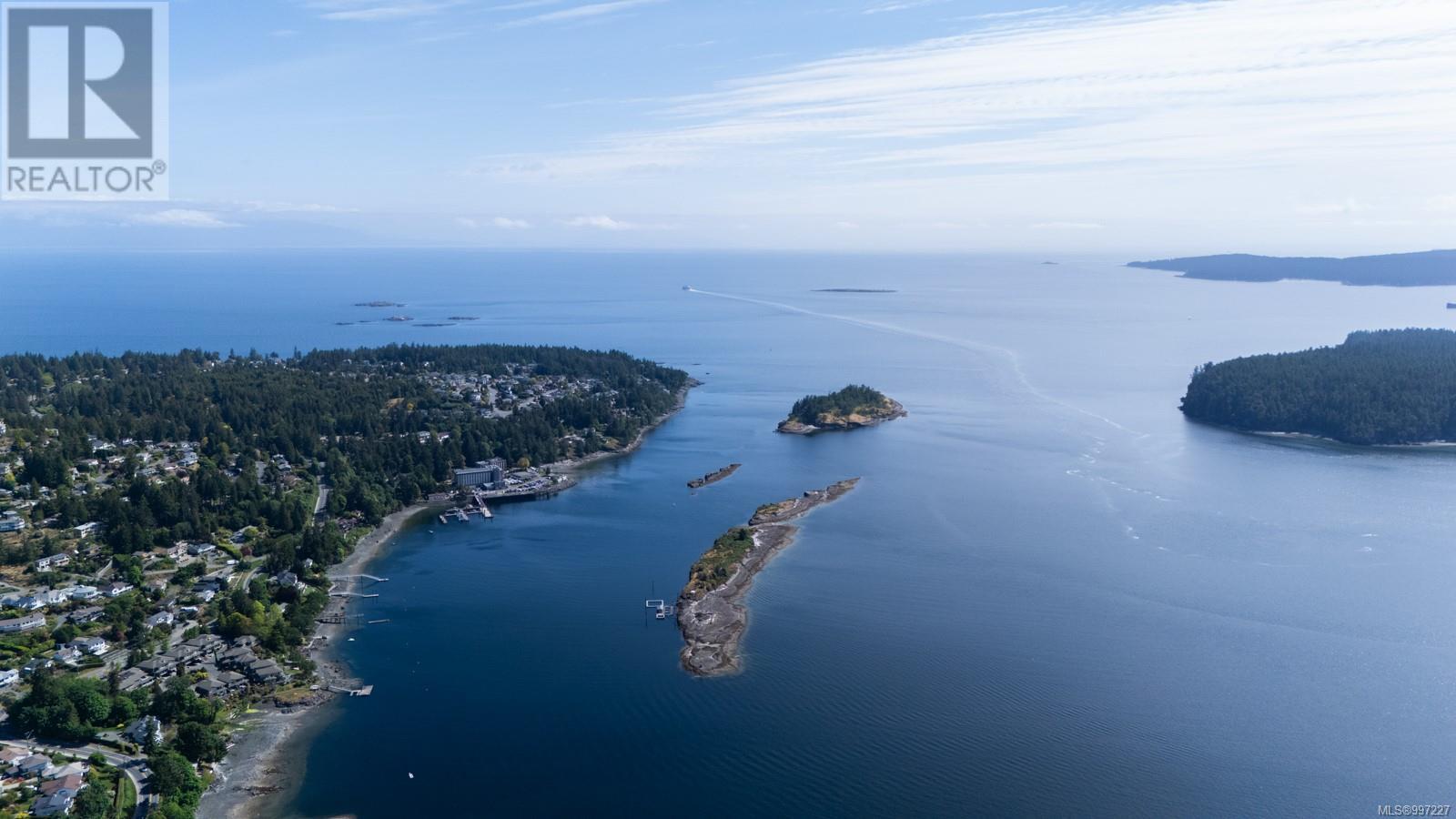 #207 2815 DEPARTURE BAY RD - Image 17
