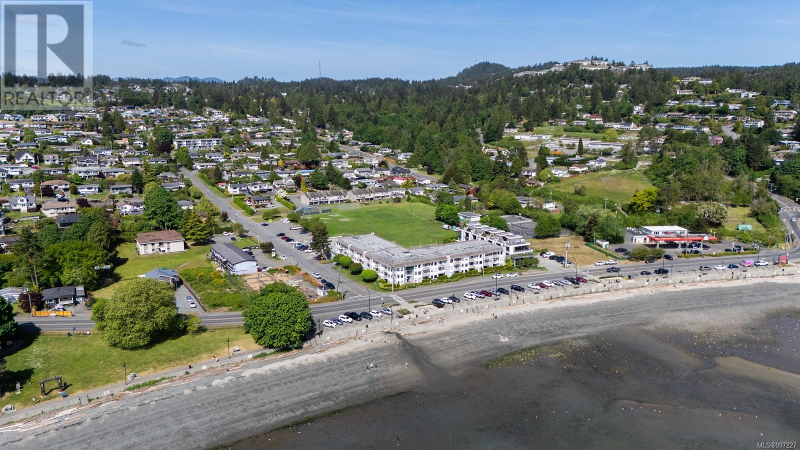 #207 2815 DEPARTURE BAY RD - Image 21