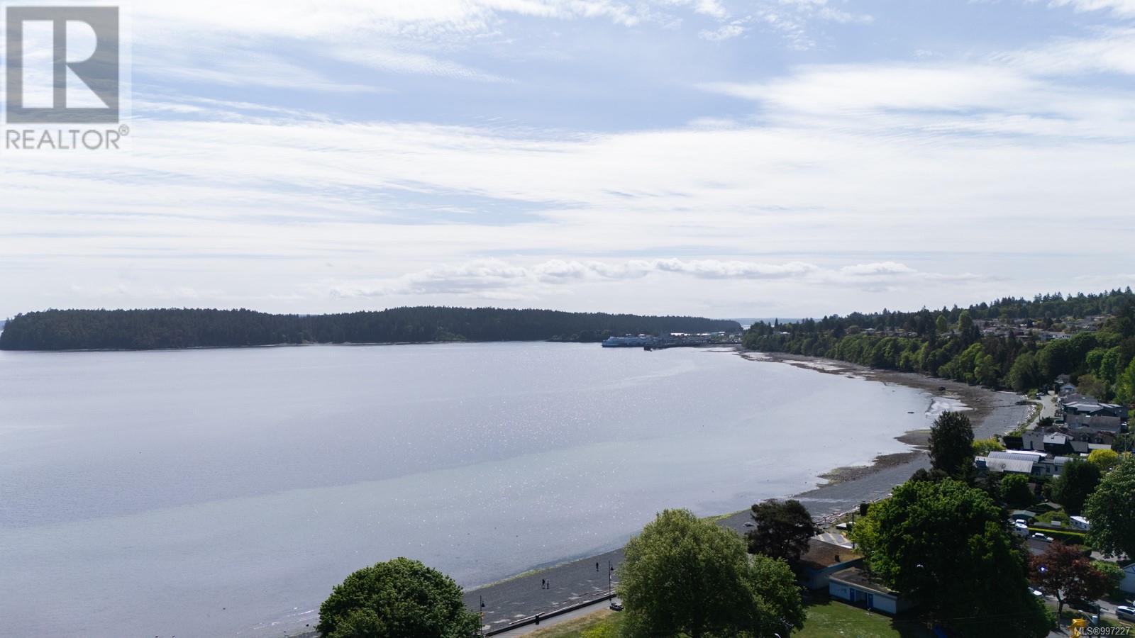 #207 2815 DEPARTURE BAY RD - Image 22