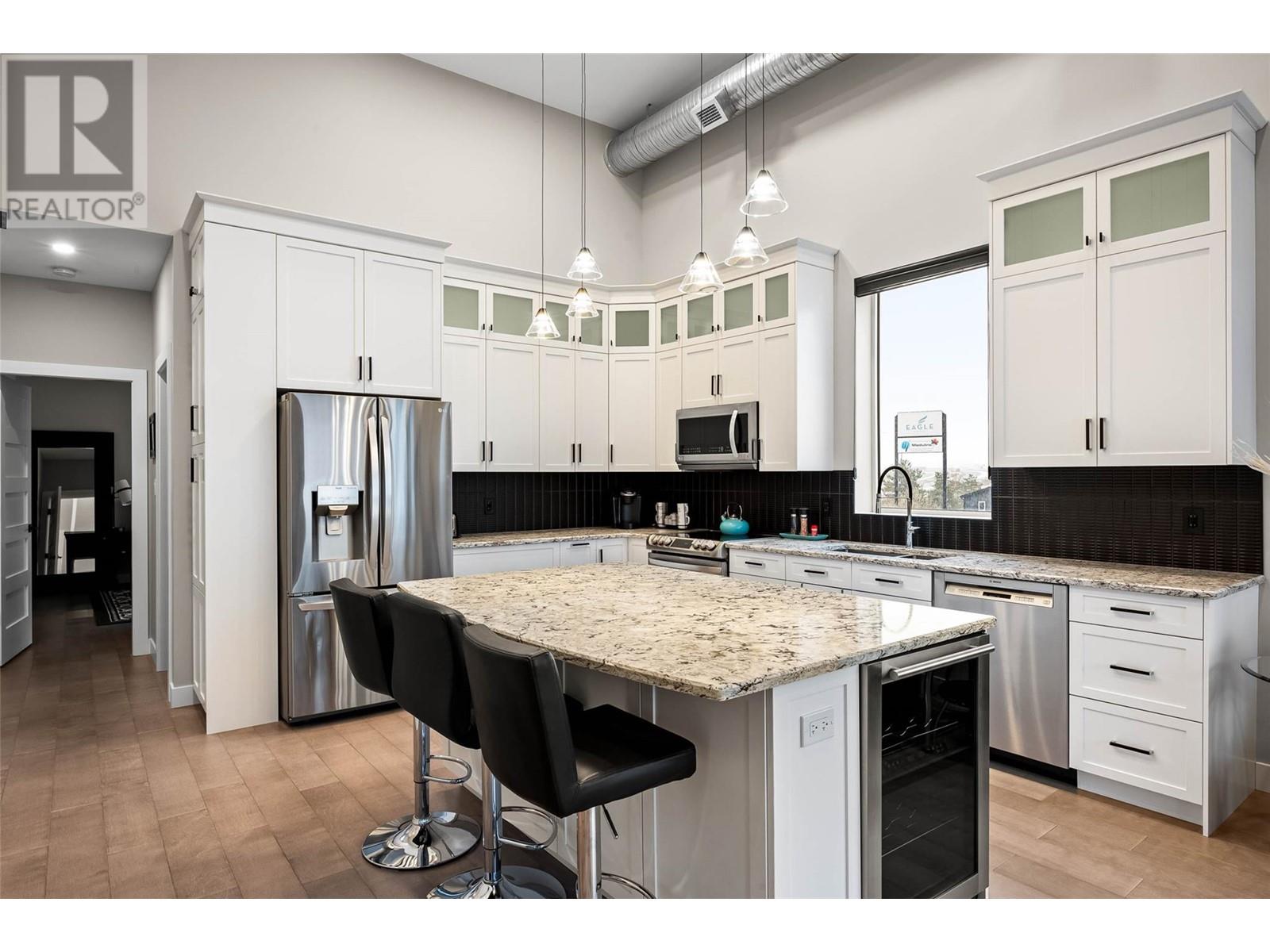 Photo 3 of 7450 Dallas Drive, Kamloops BC