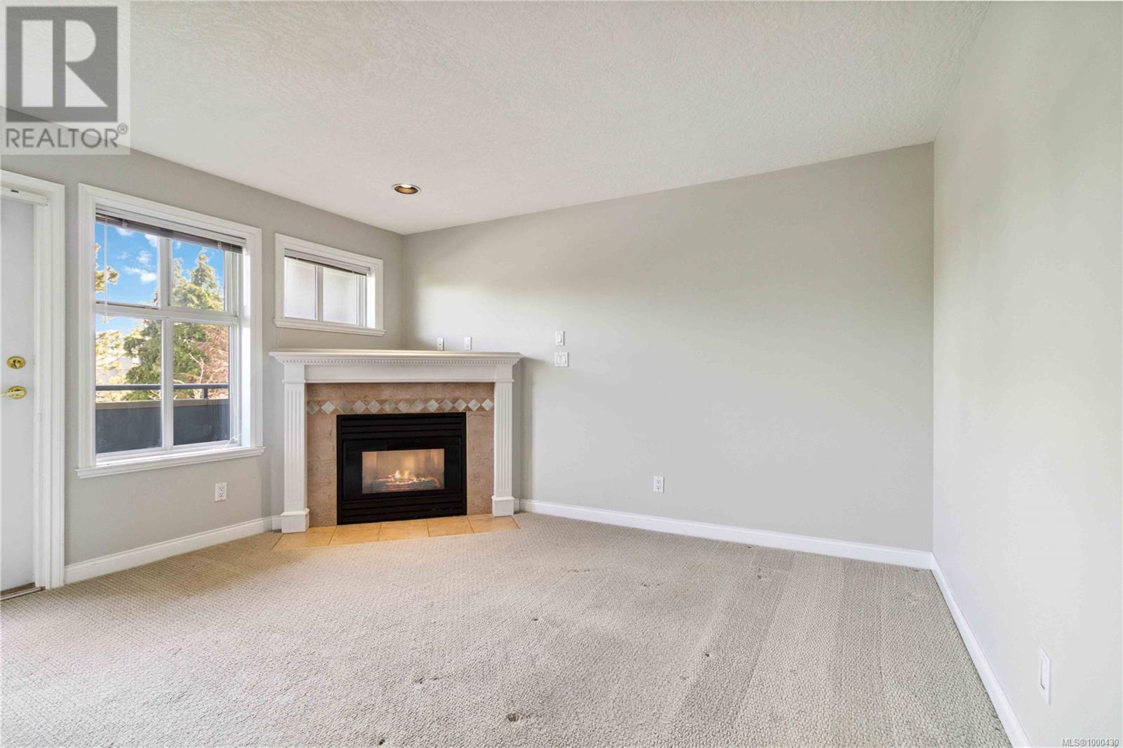 406 1580 Christmas Avenue, Saanich