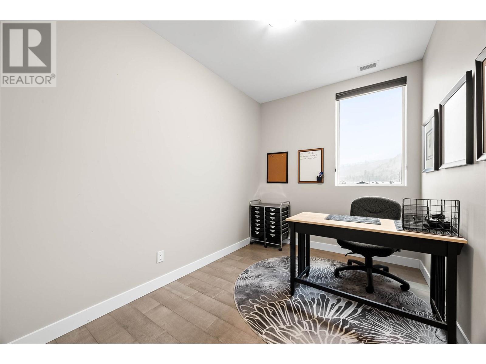 Photo 12 of 7450 Dallas Drive, Kamloops BC