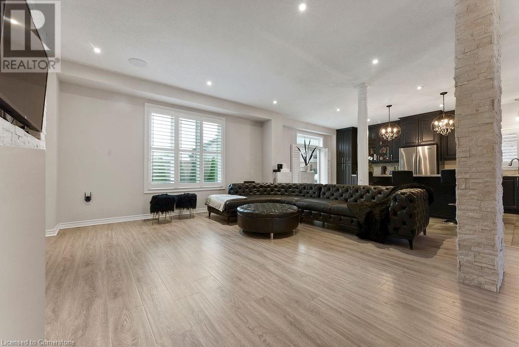 Photo 6 of 12 Ascoli Drive, Hamilton ON