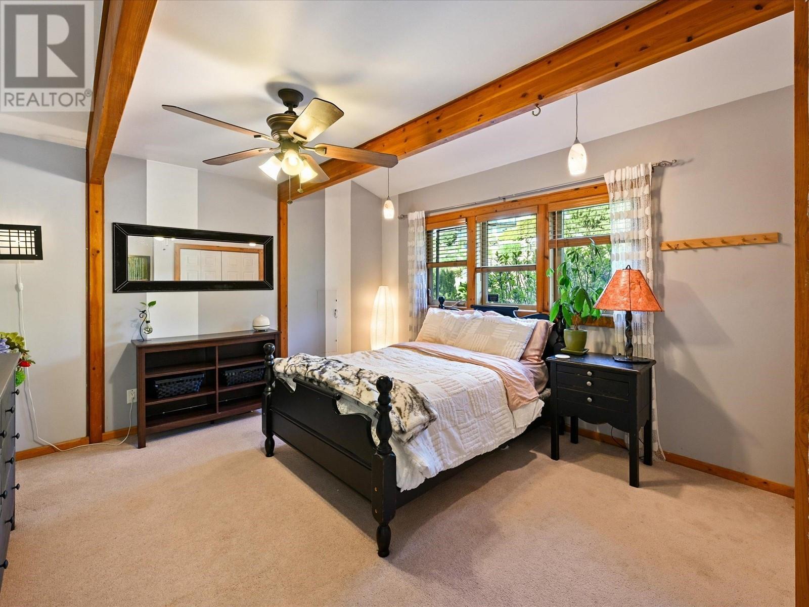 1074 GLACIER VIEW DRIVE, Squamish real estate listing R3005192