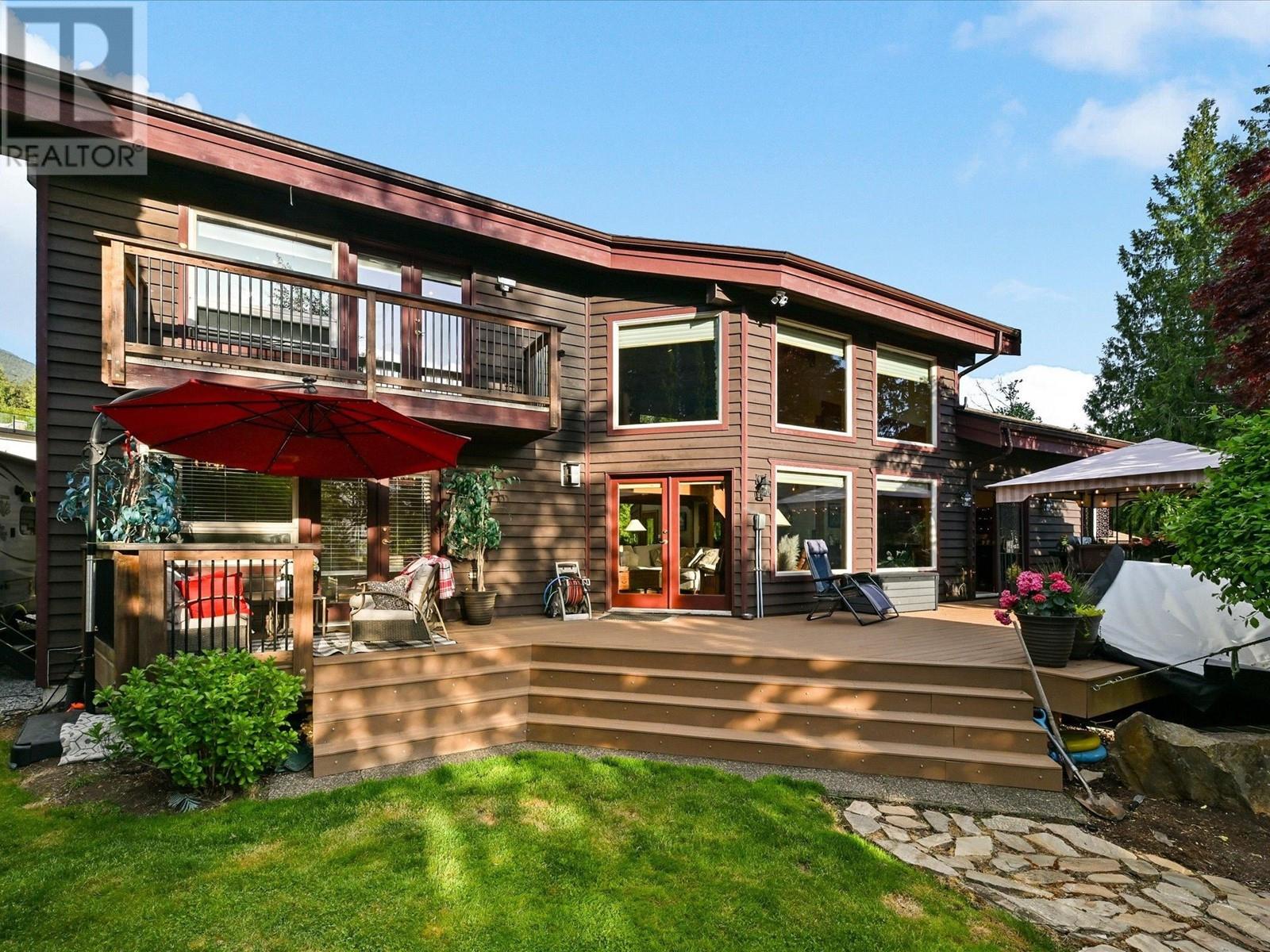 1074 GLACIER VIEW DRIVE, Squamish real estate listing R3005192