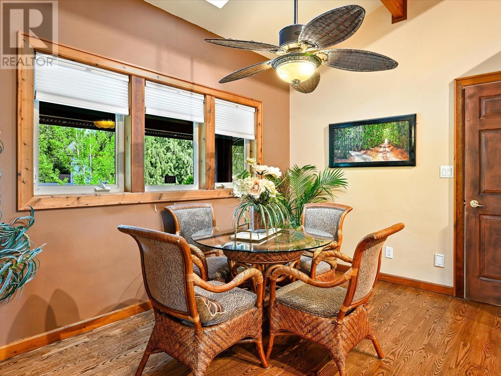 1074 GLACIER VIEW DRIVE, Squamish real estate listing R3005192